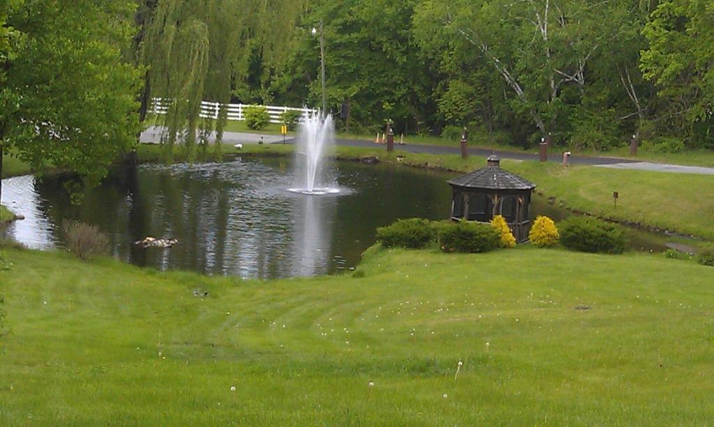 Roaring Brook Ranch Resort Lake George Eksteriør billede