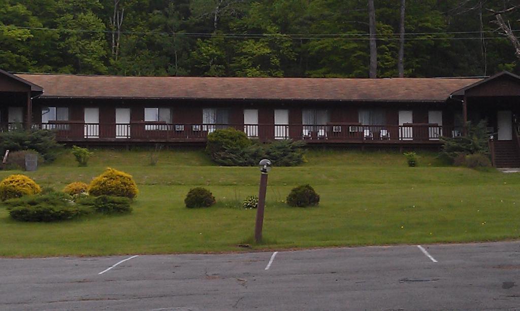Roaring Brook Ranch Resort Lake George Eksteriør billede